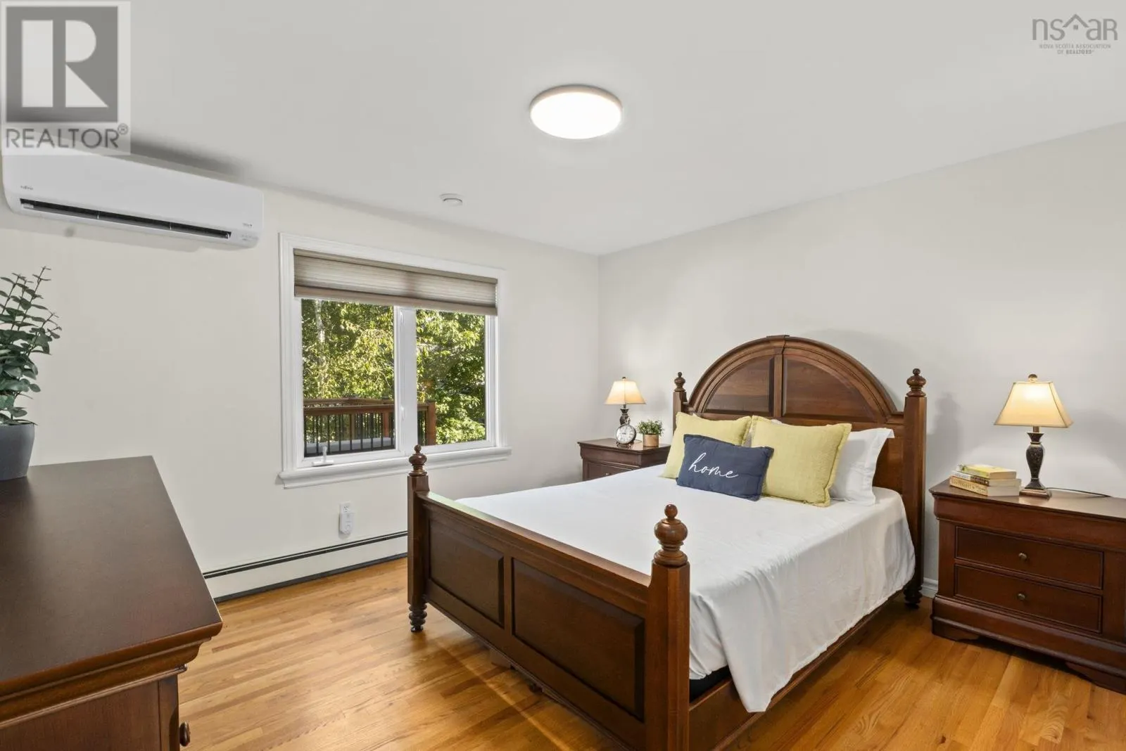 4 Carlina Court