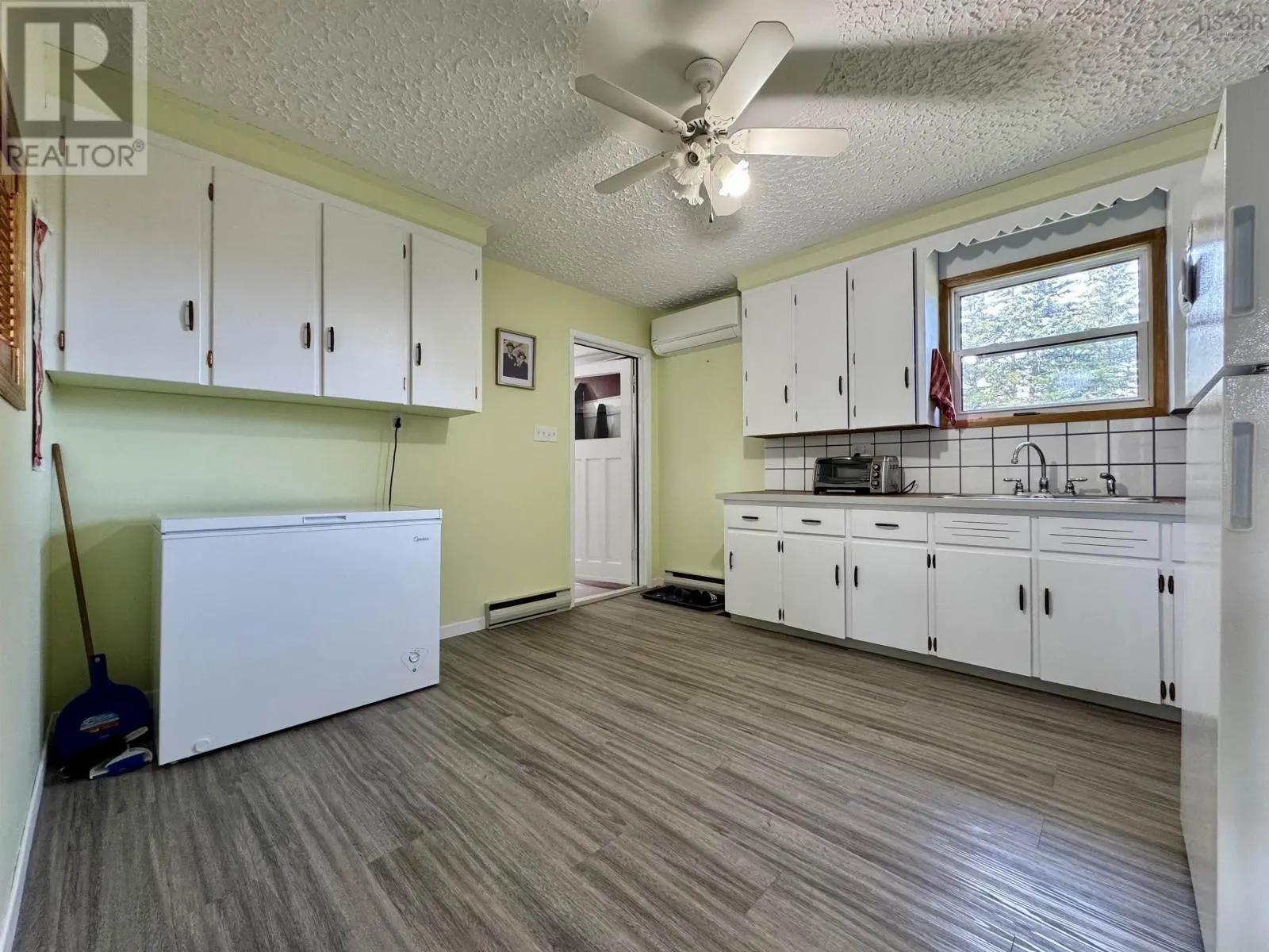 171 Rocky Bay Rd.