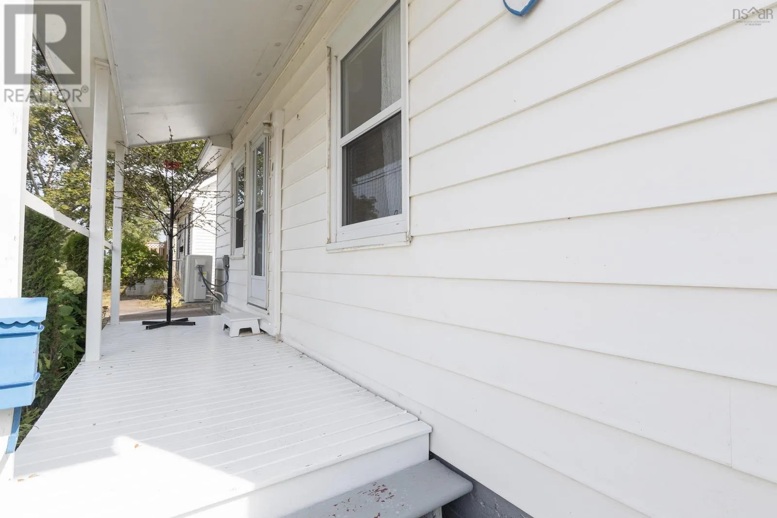 16 Winston Avenue