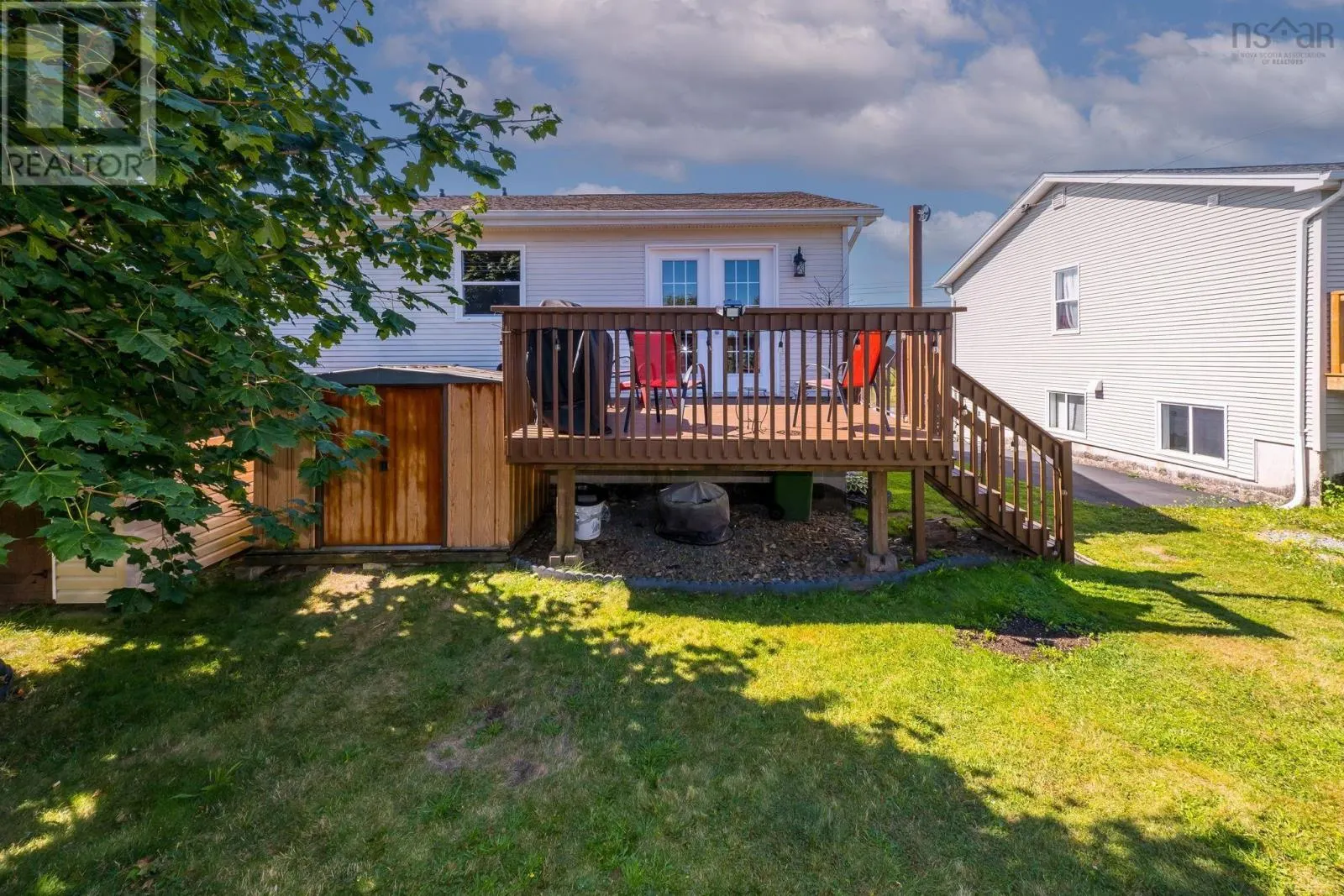 98 Vicky Crescent