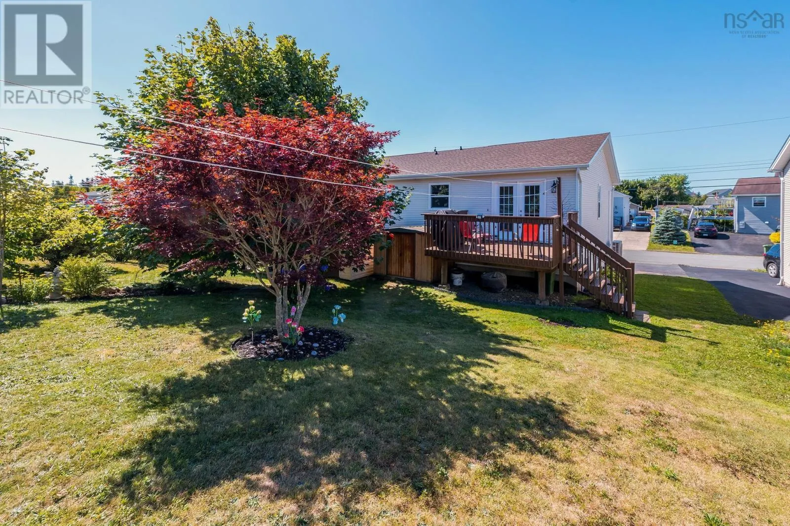 98 Vicky Crescent