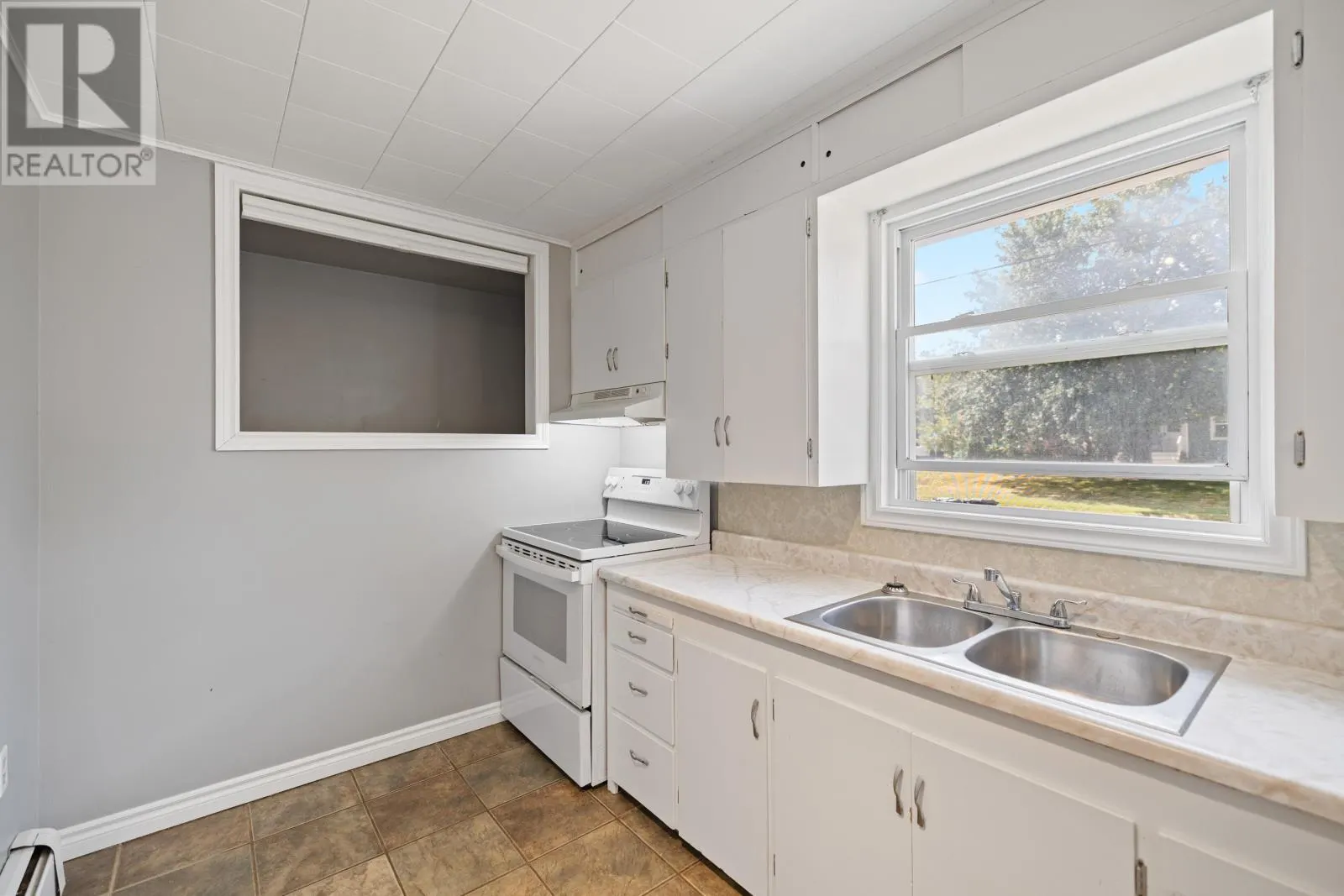 10 Ralden Avenue