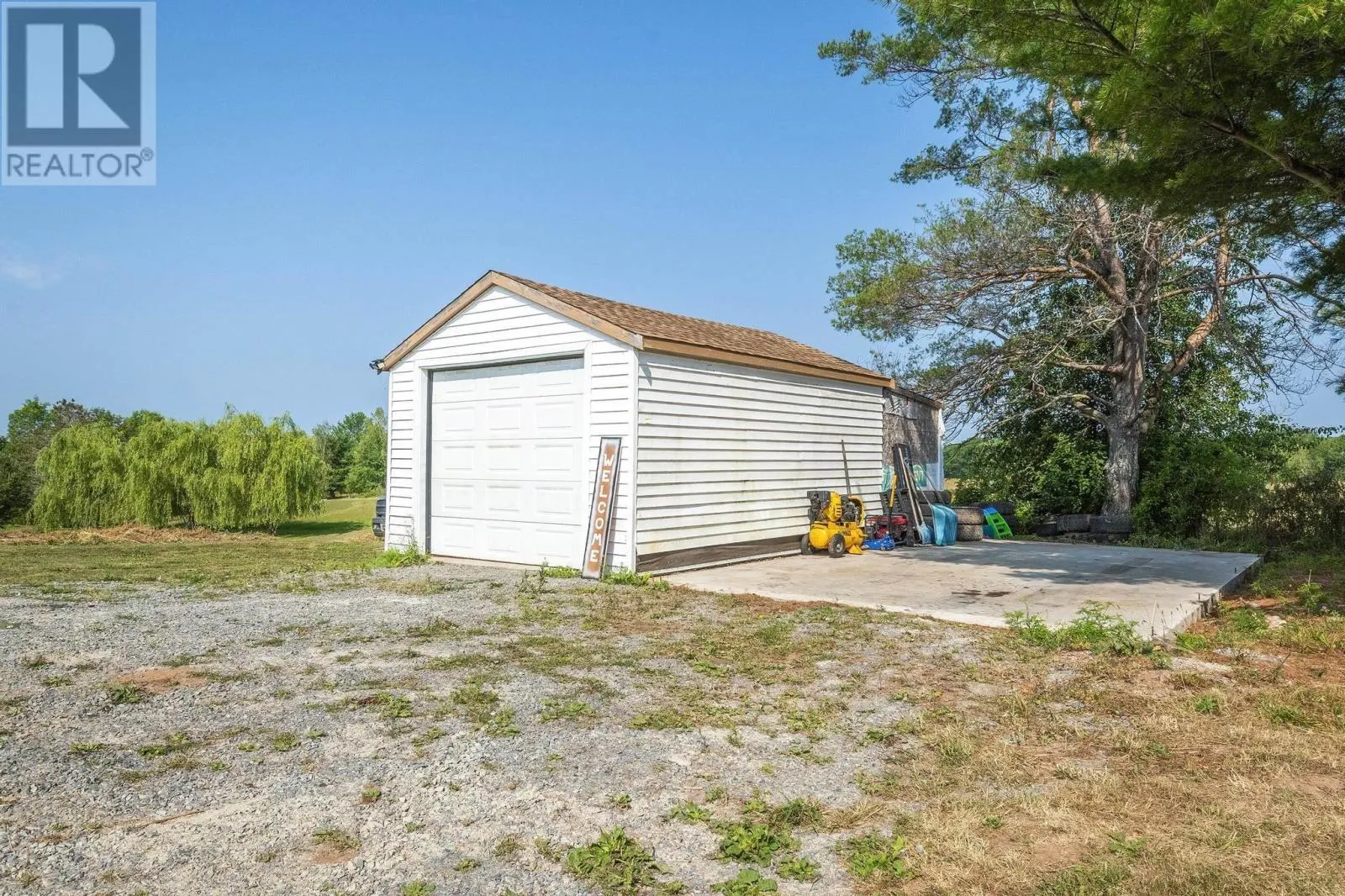 885 Highway 236