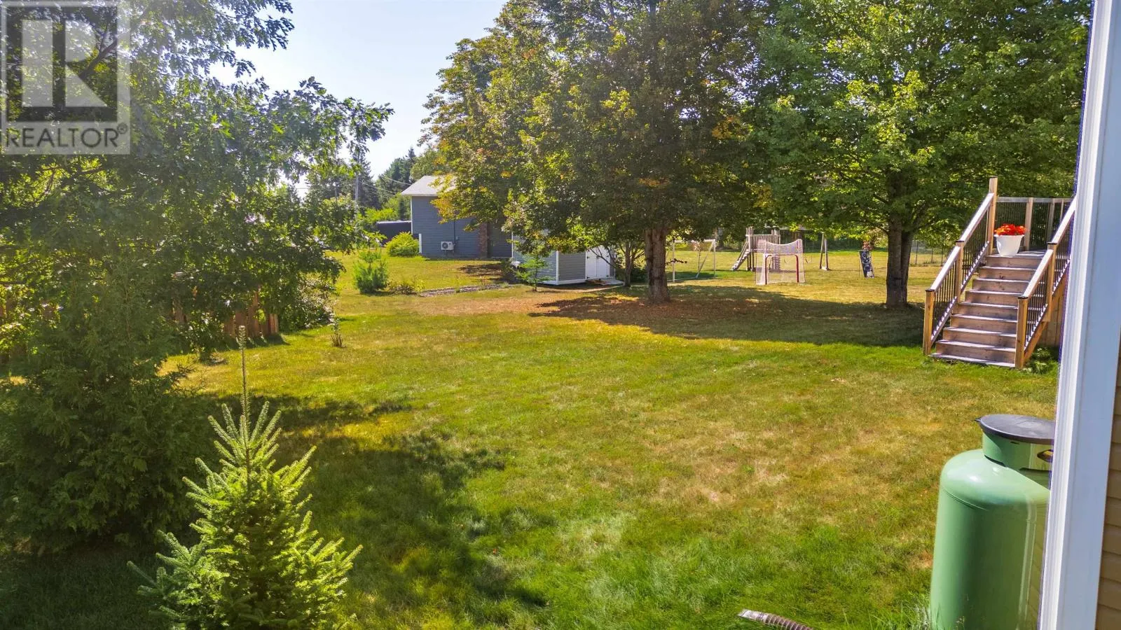 39 GARDINER Drive
