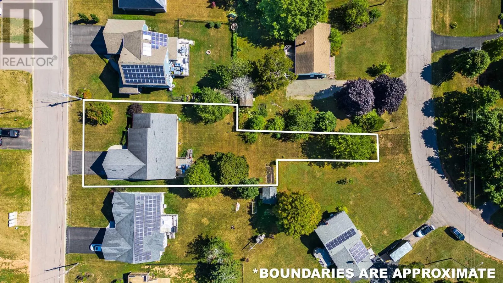 39 GARDINER Drive