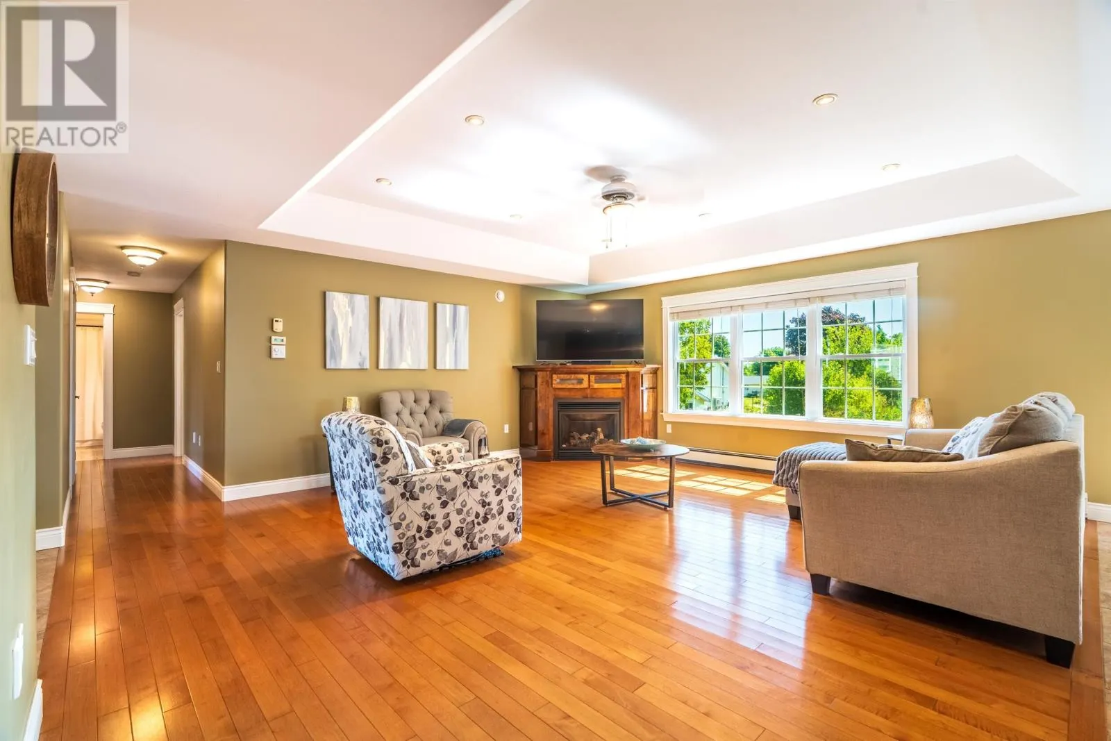 39 GARDINER Drive