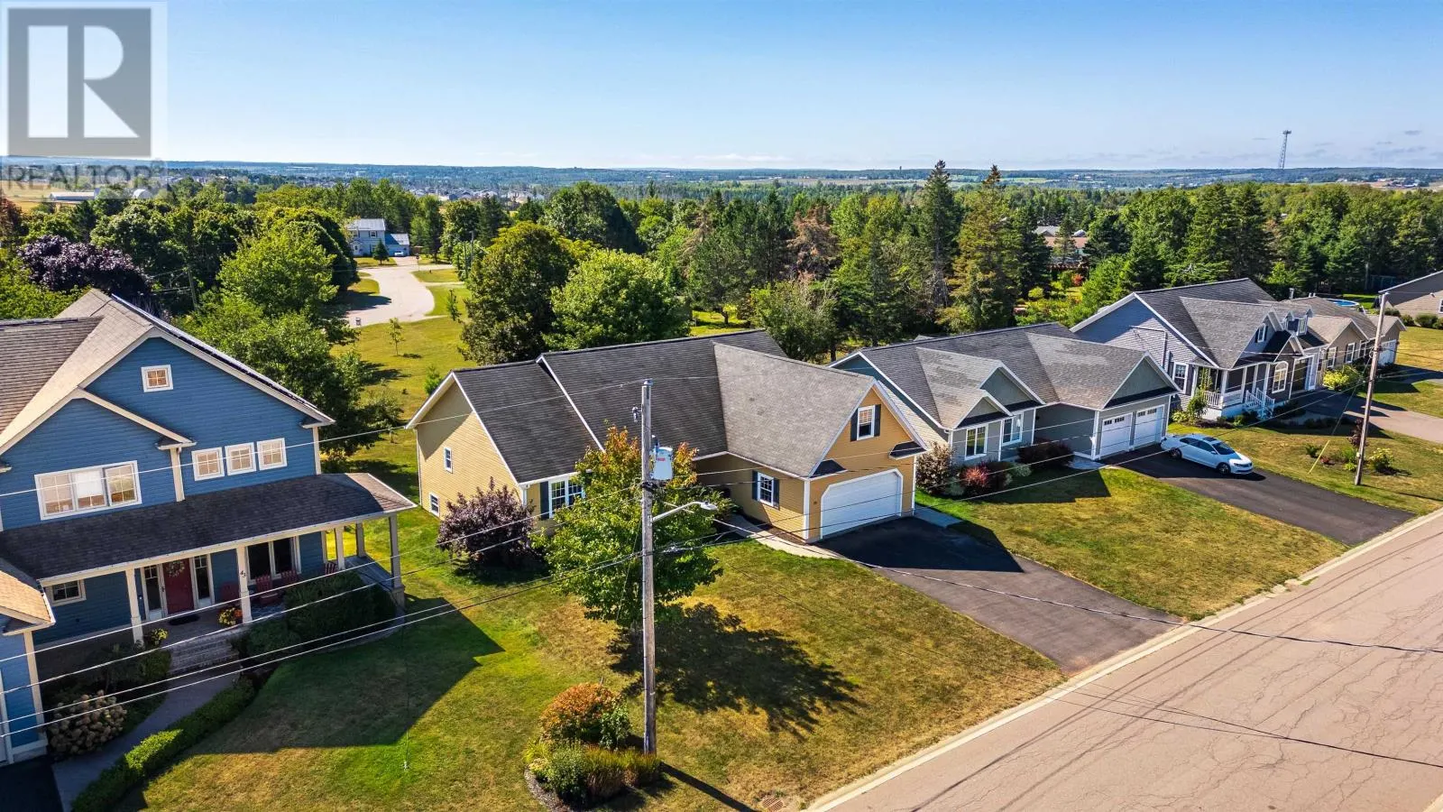 39 GARDINER Drive