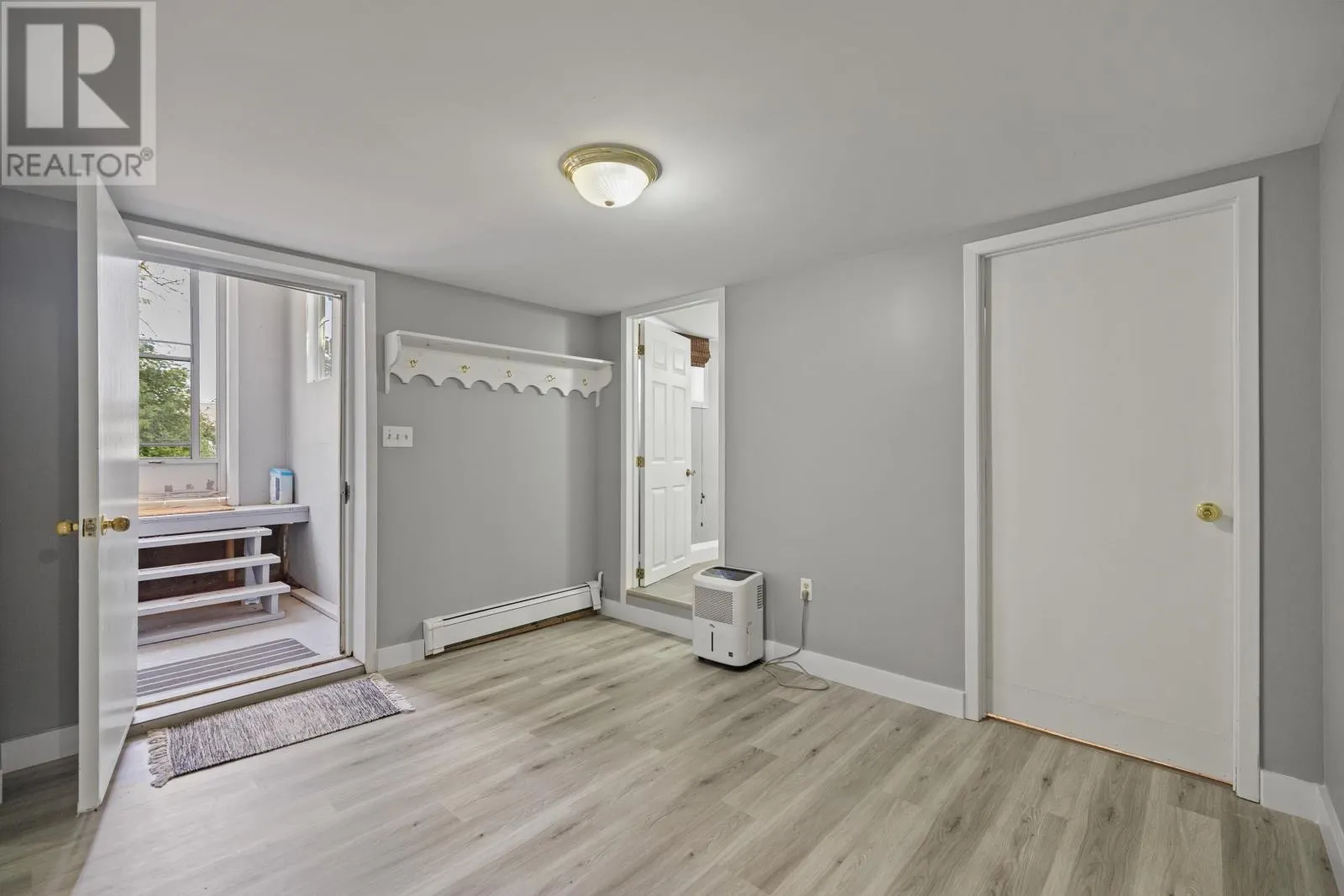 10 Ralden Avenue