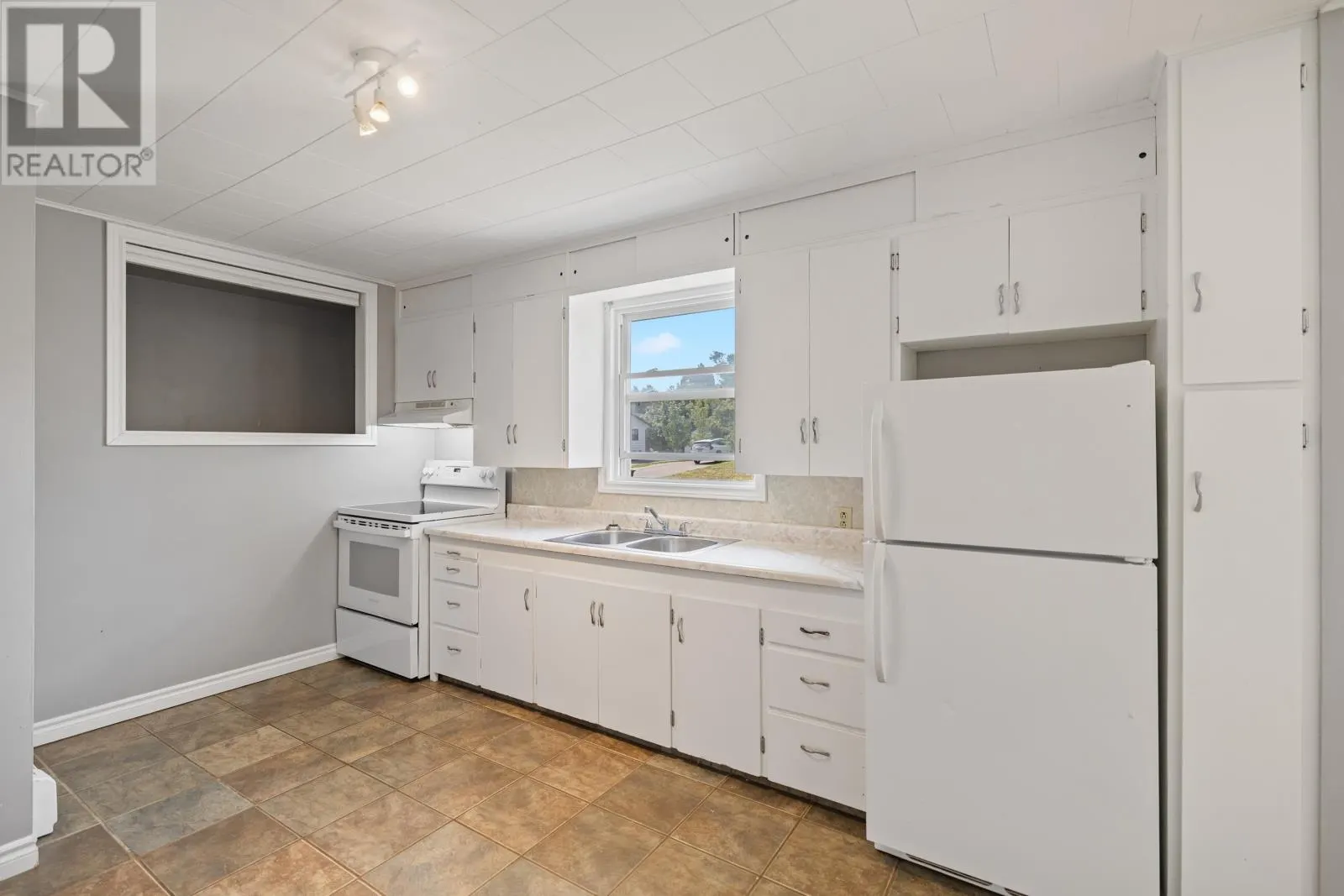 10 Ralden Avenue