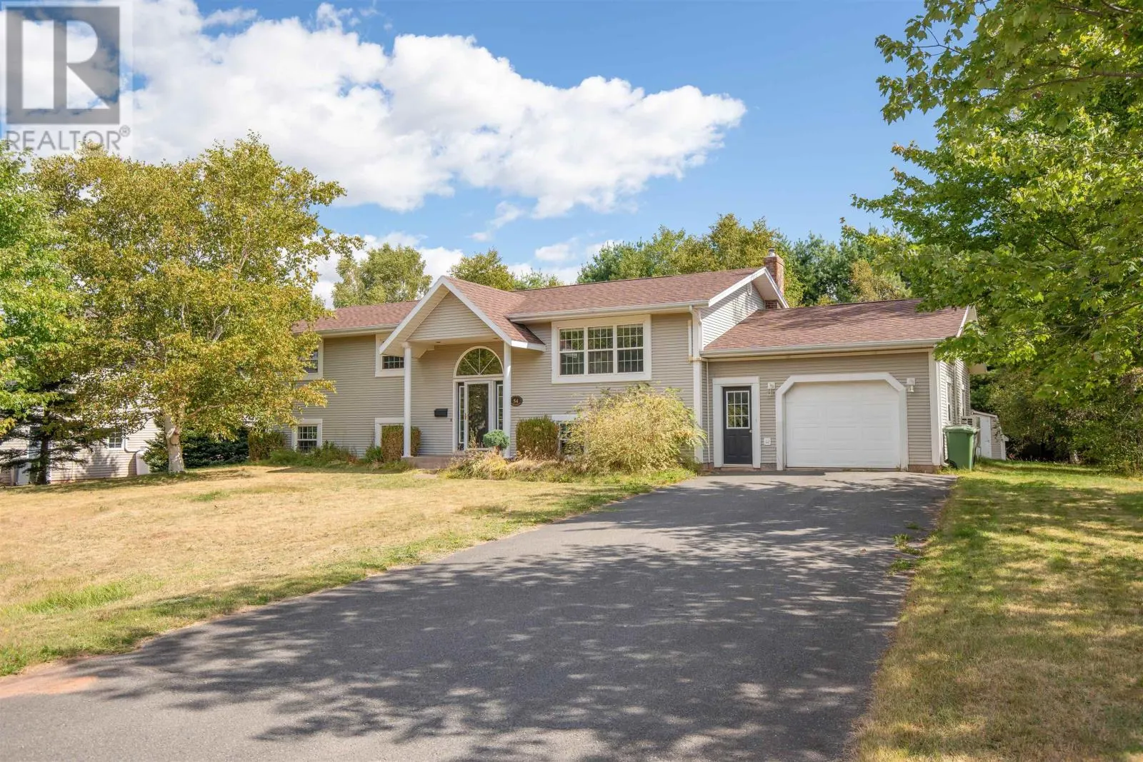 54 ANNE Crescent