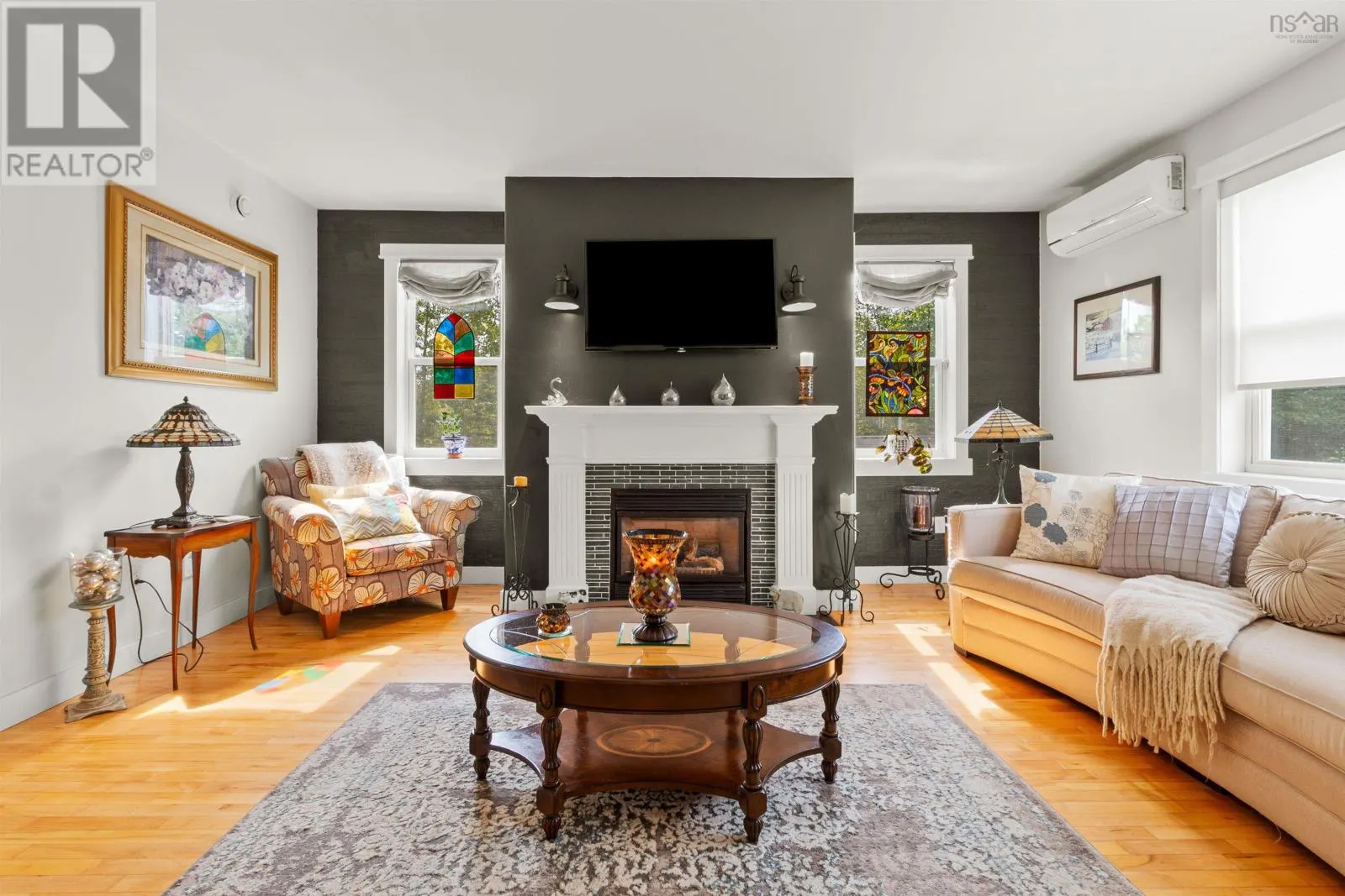 122 Honeysuckle Road
