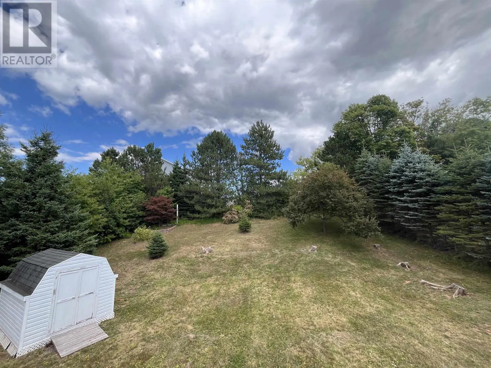 12 DOC BLANCHARD Crescent