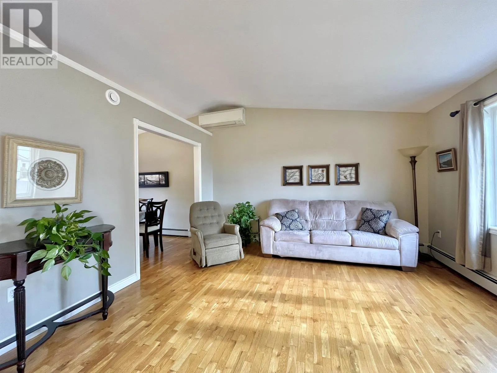 12 DOC BLANCHARD Crescent