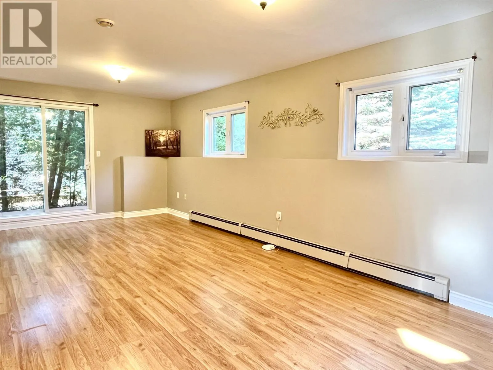 12 DOC BLANCHARD Crescent