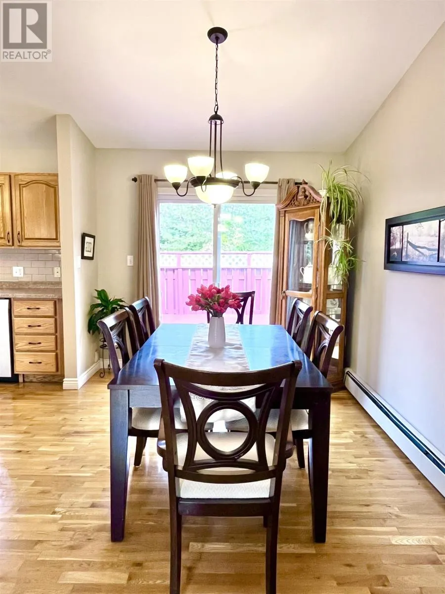 12 DOC BLANCHARD Crescent