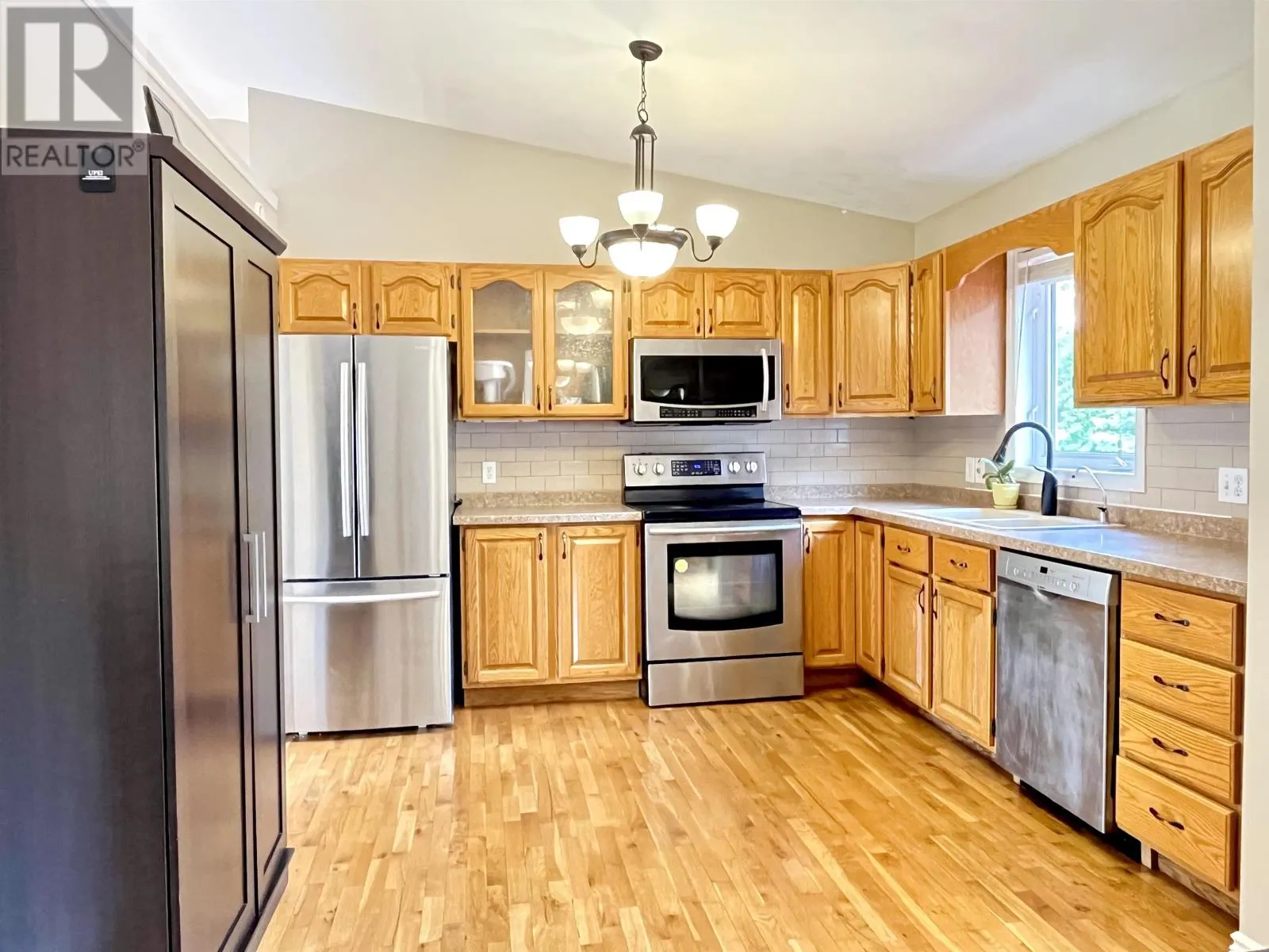 12 DOC BLANCHARD Crescent
