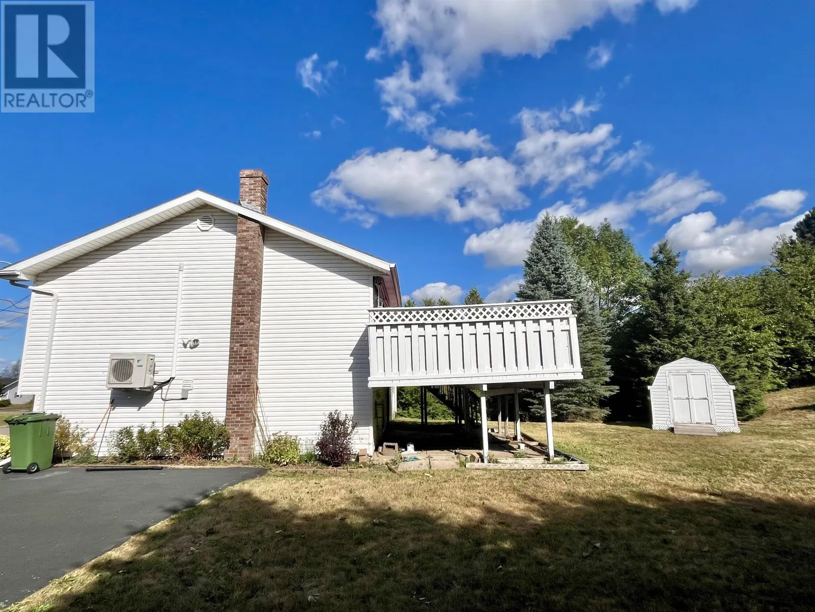12 DOC BLANCHARD Crescent