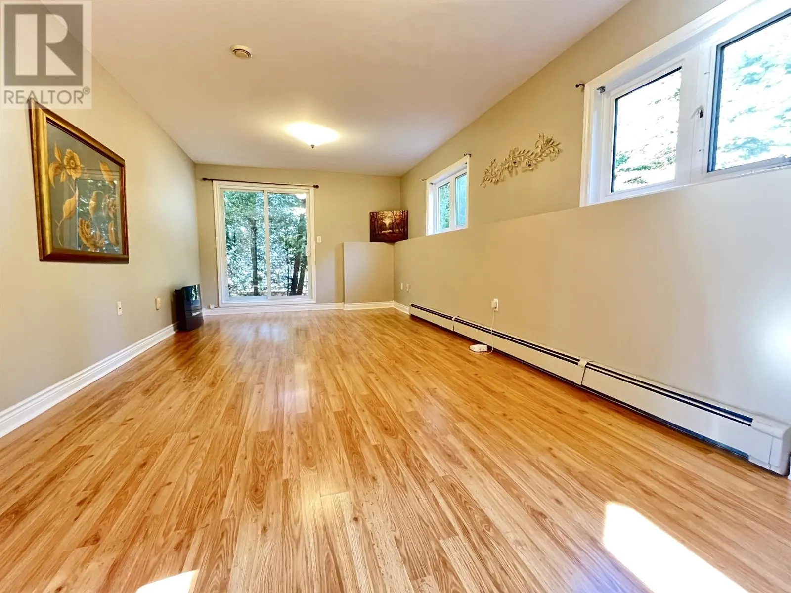 12 DOC BLANCHARD Crescent