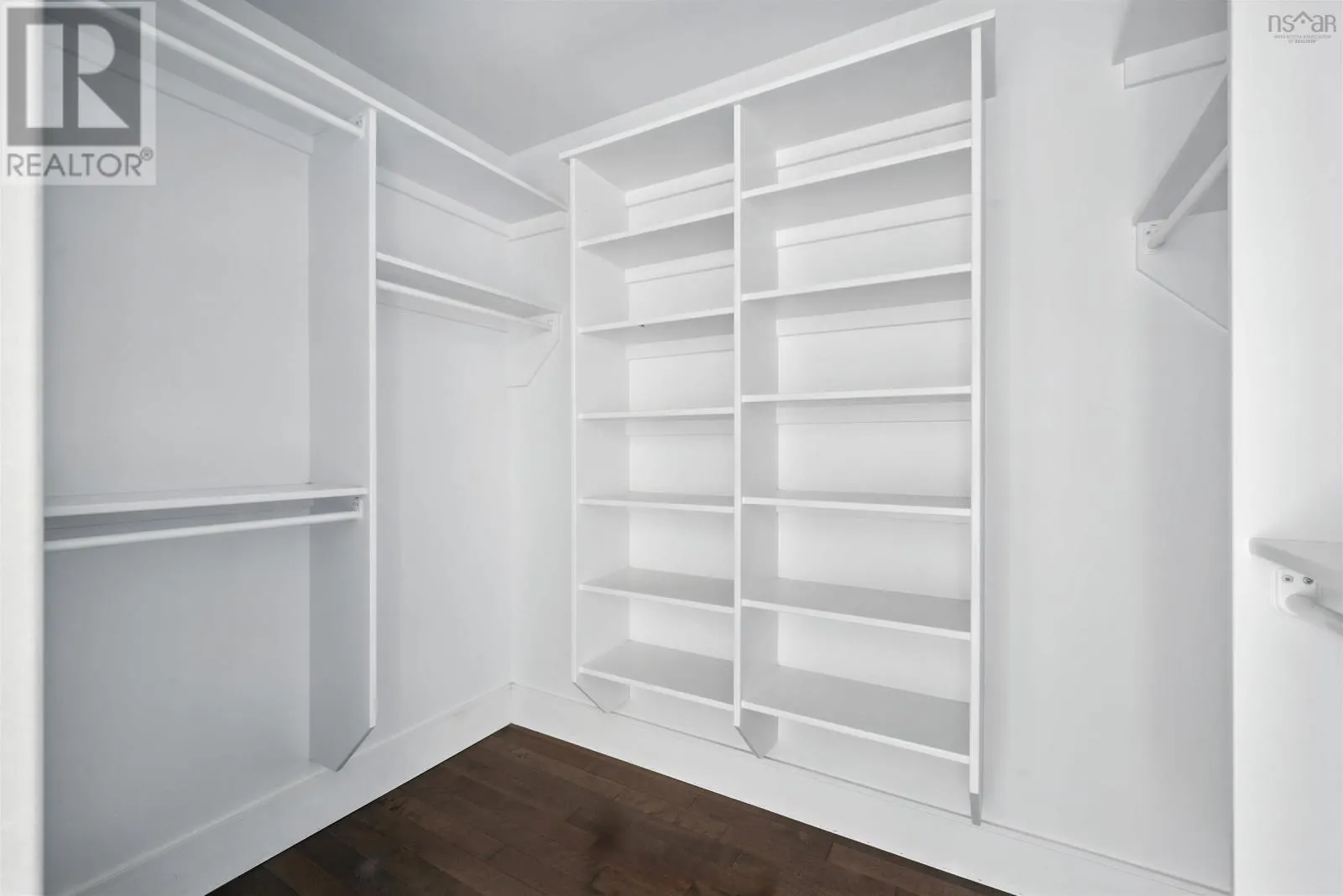 94 Larkview Terrace