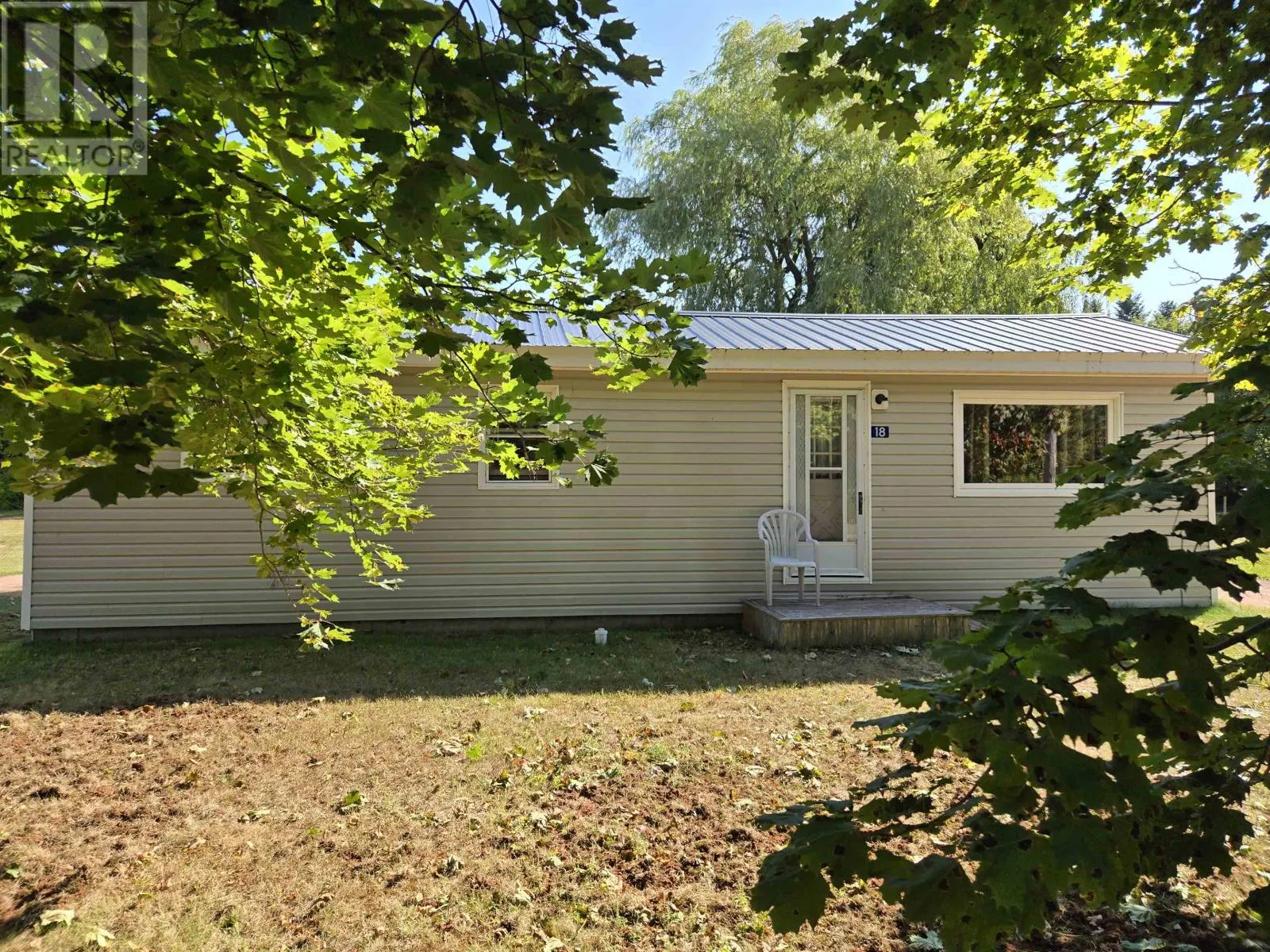 18 Dufferin Street