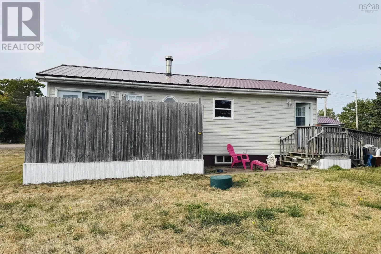 16 Maple Court