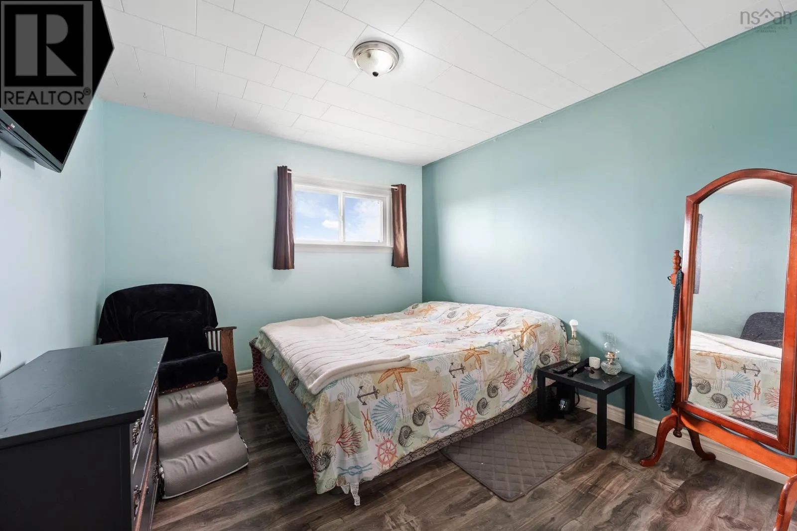8 C Boudreau Road