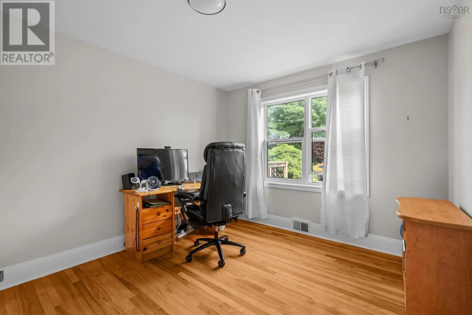 27 Fleming Drive