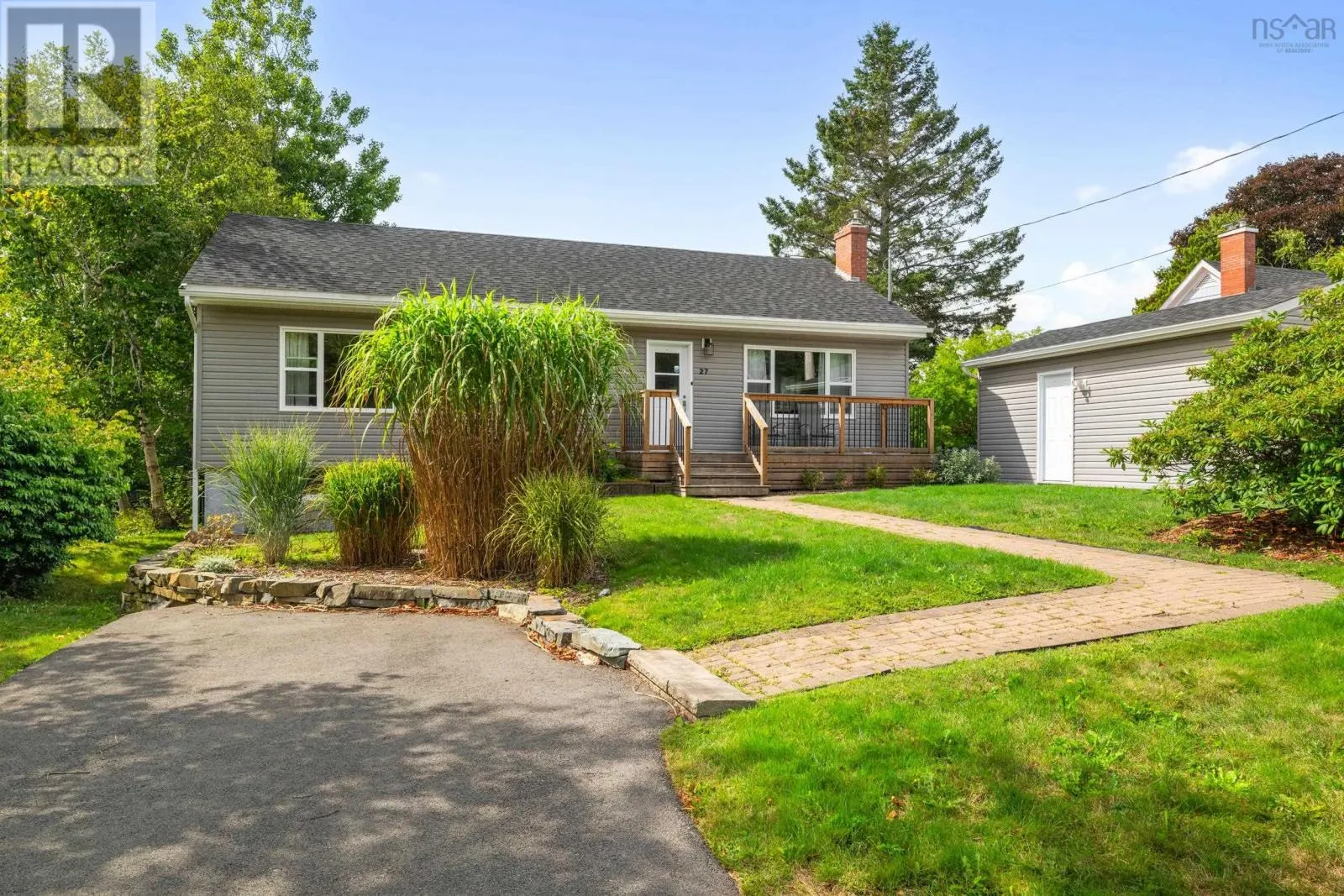 27 Fleming Drive