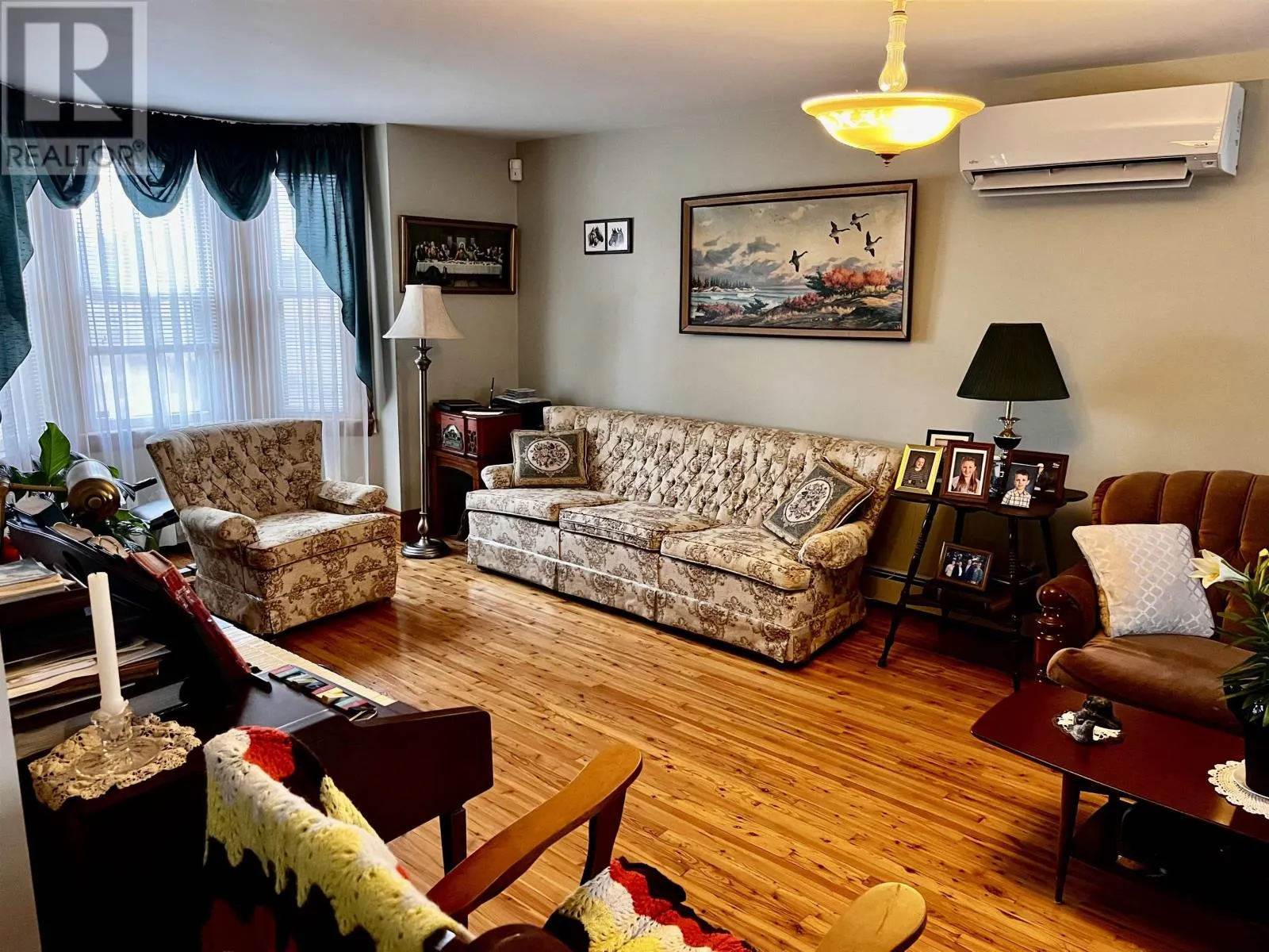 239 Ling Road