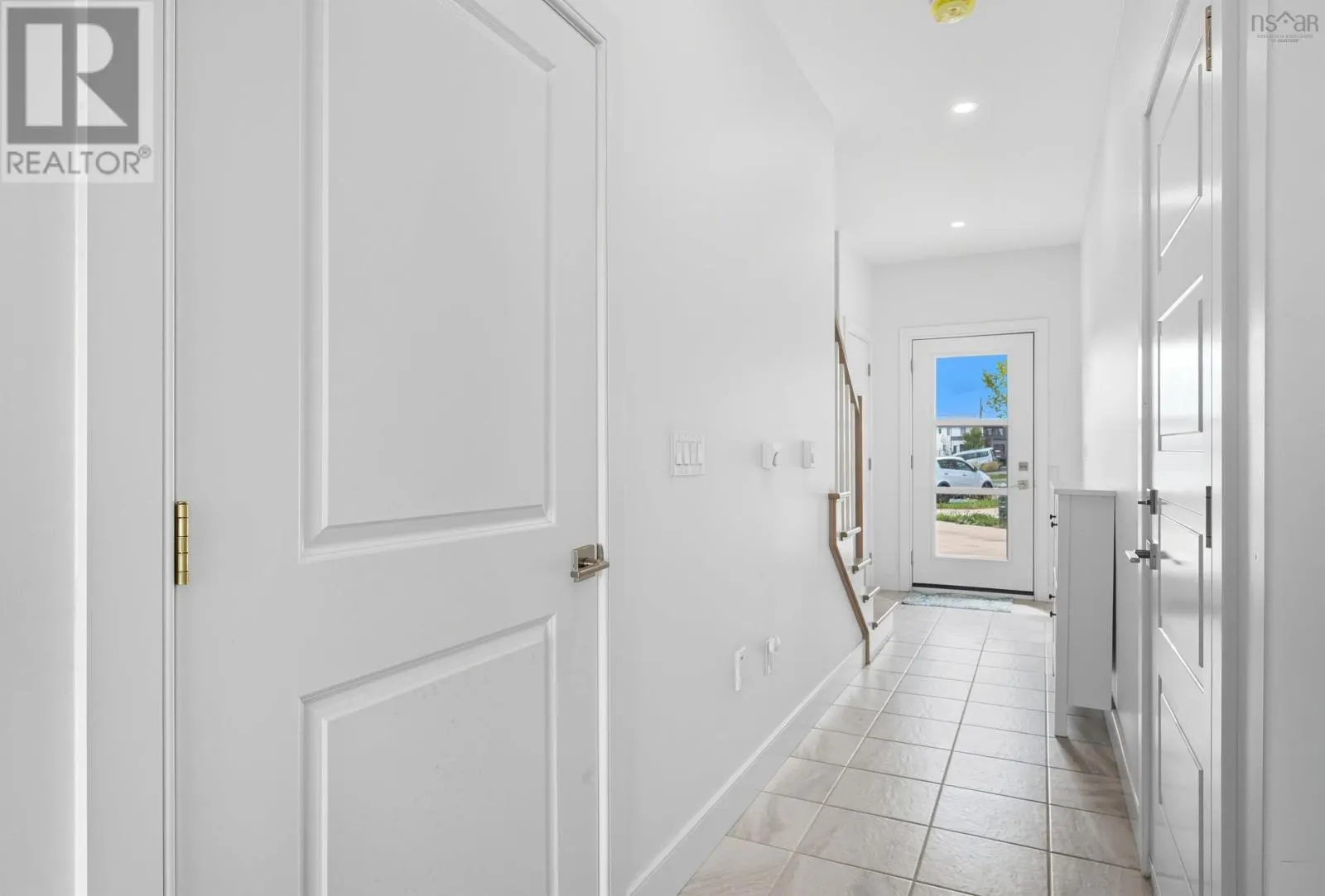 72 Grenoble Court