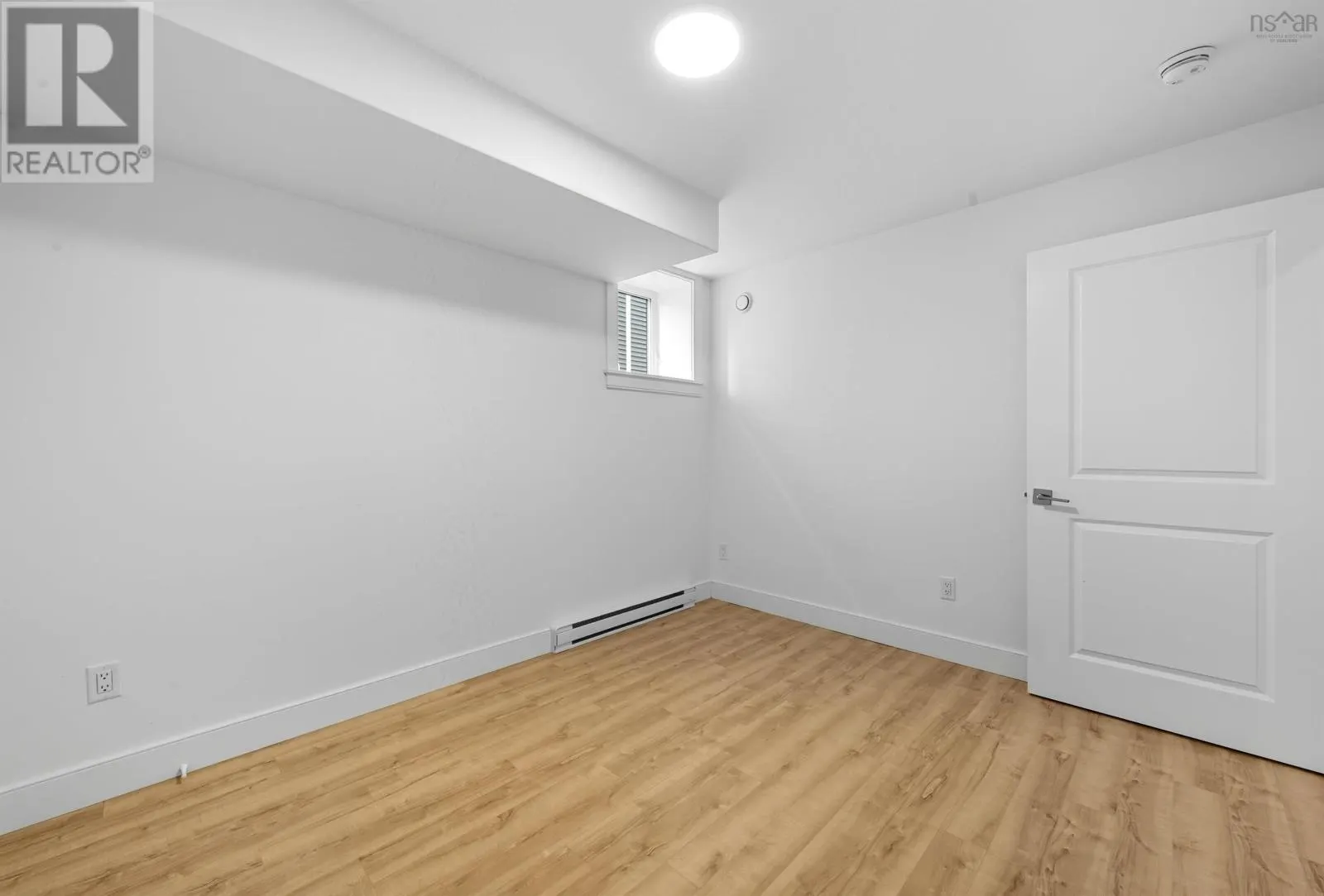 72 Grenoble Court