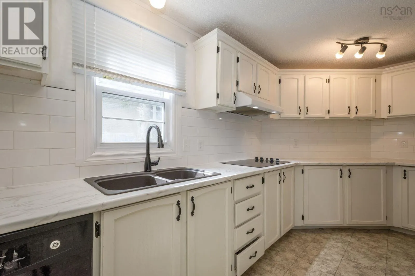 31 Pinecrest Drive