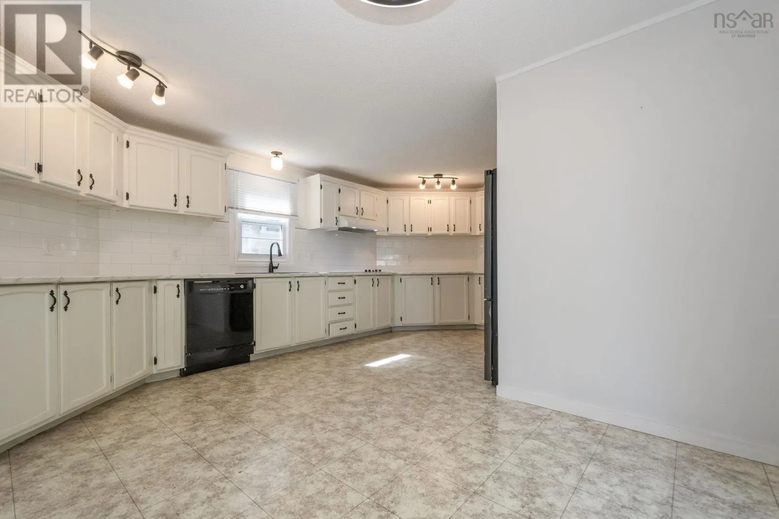 31 Pinecrest Drive