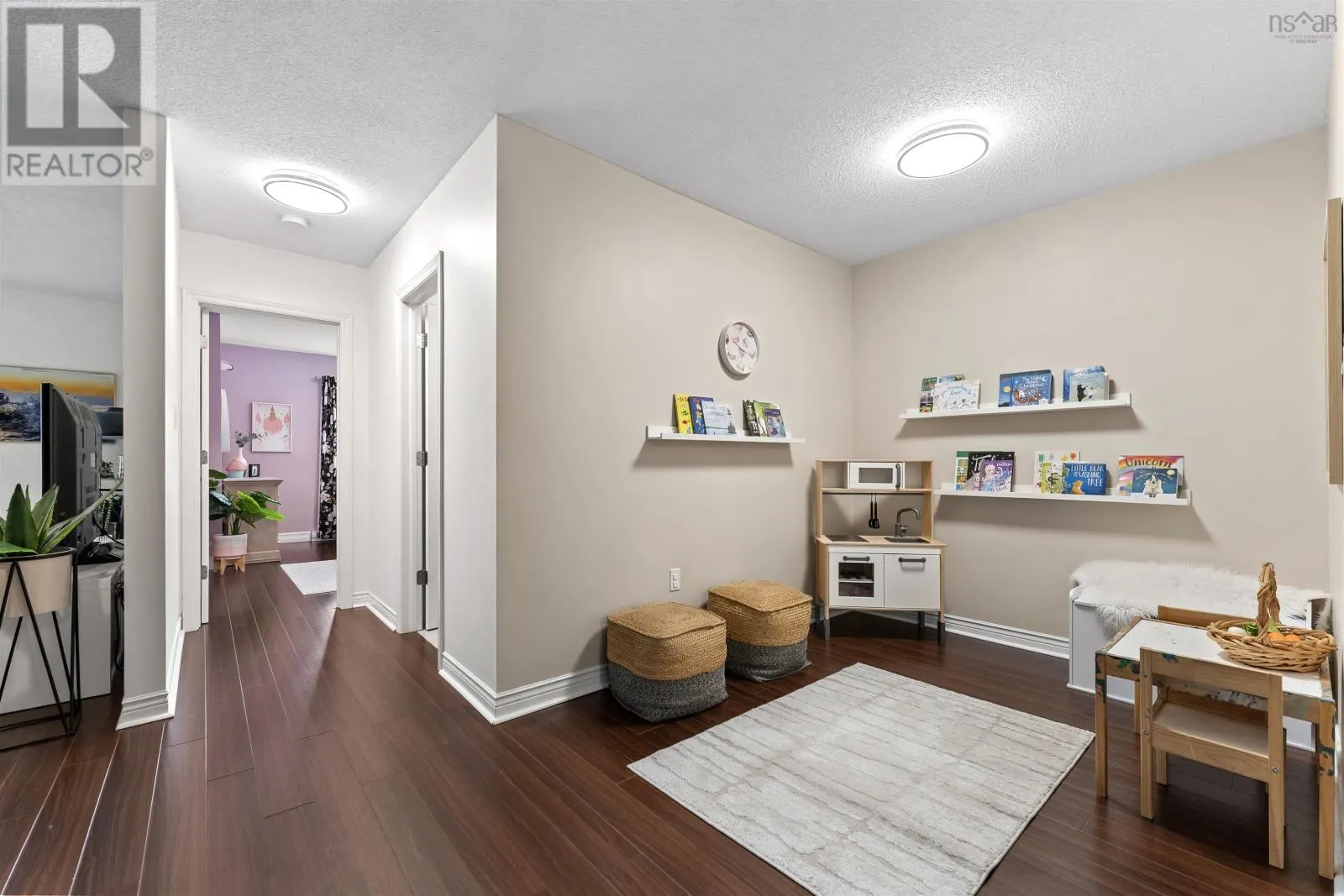 412 15 Langbrae Drive