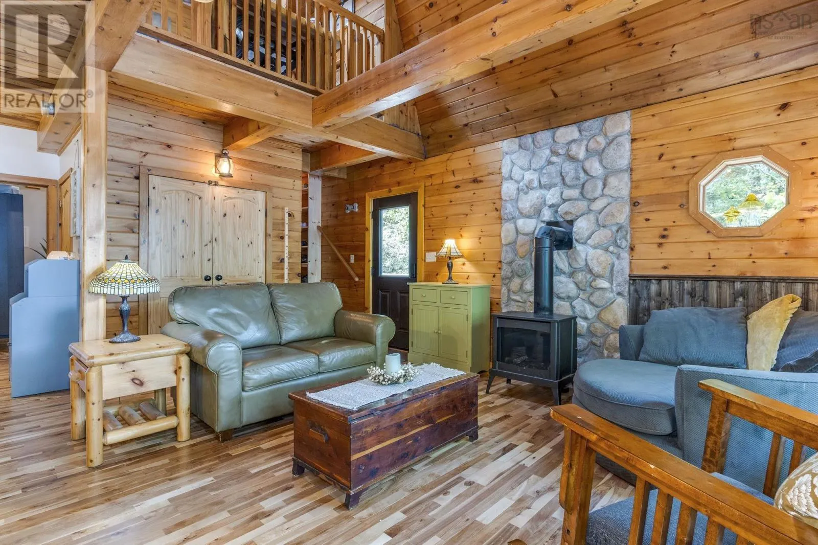 120 Lakeside Drive