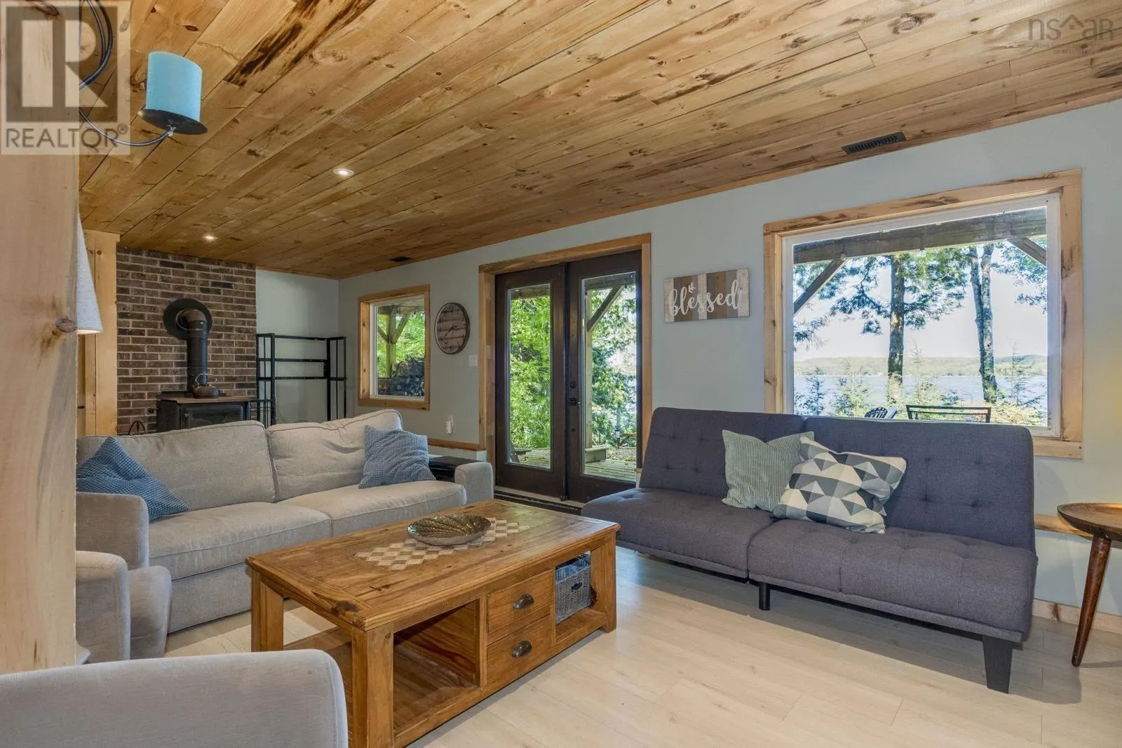 120 Lakeside Drive