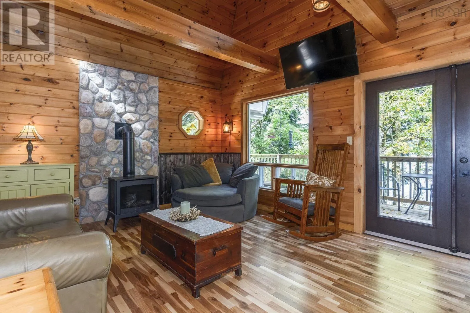 120 Lakeside Drive