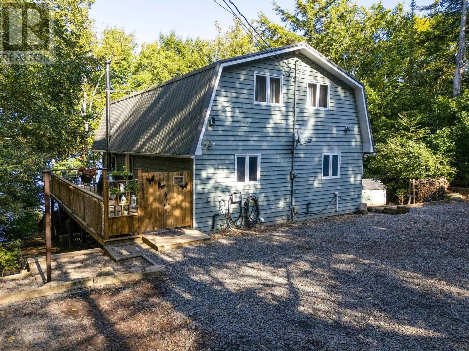 120 Lakeside Drive
