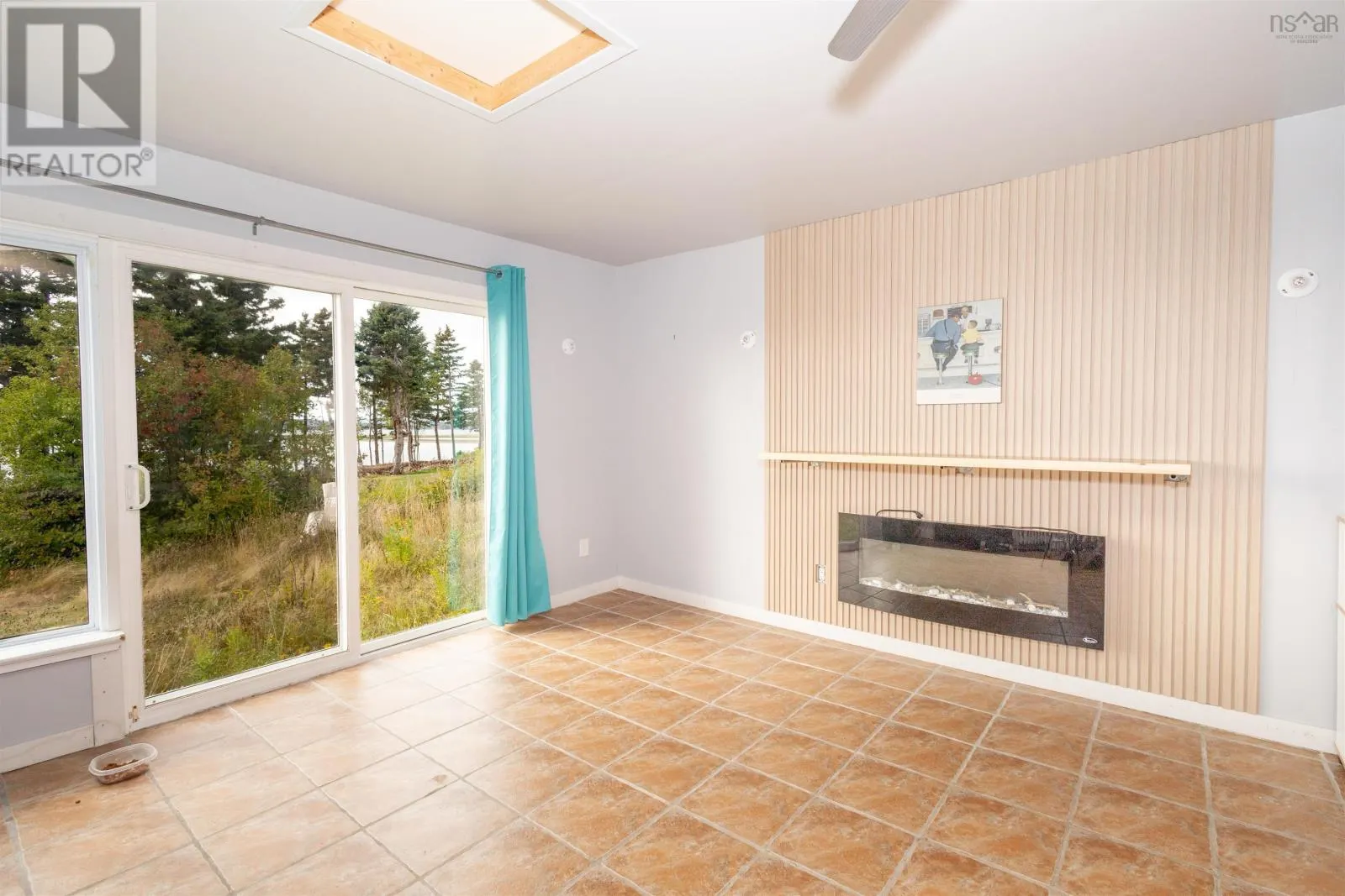 2339 New Waterford Highway
