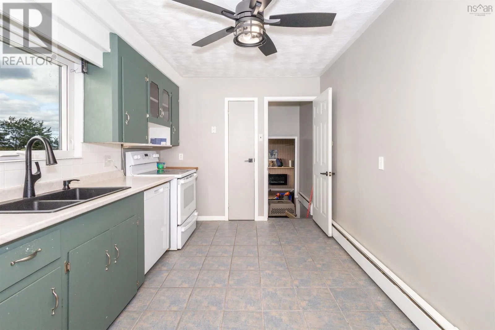2339 New Waterford Highway