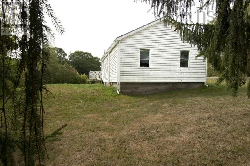 743 Falmouth Back Rd