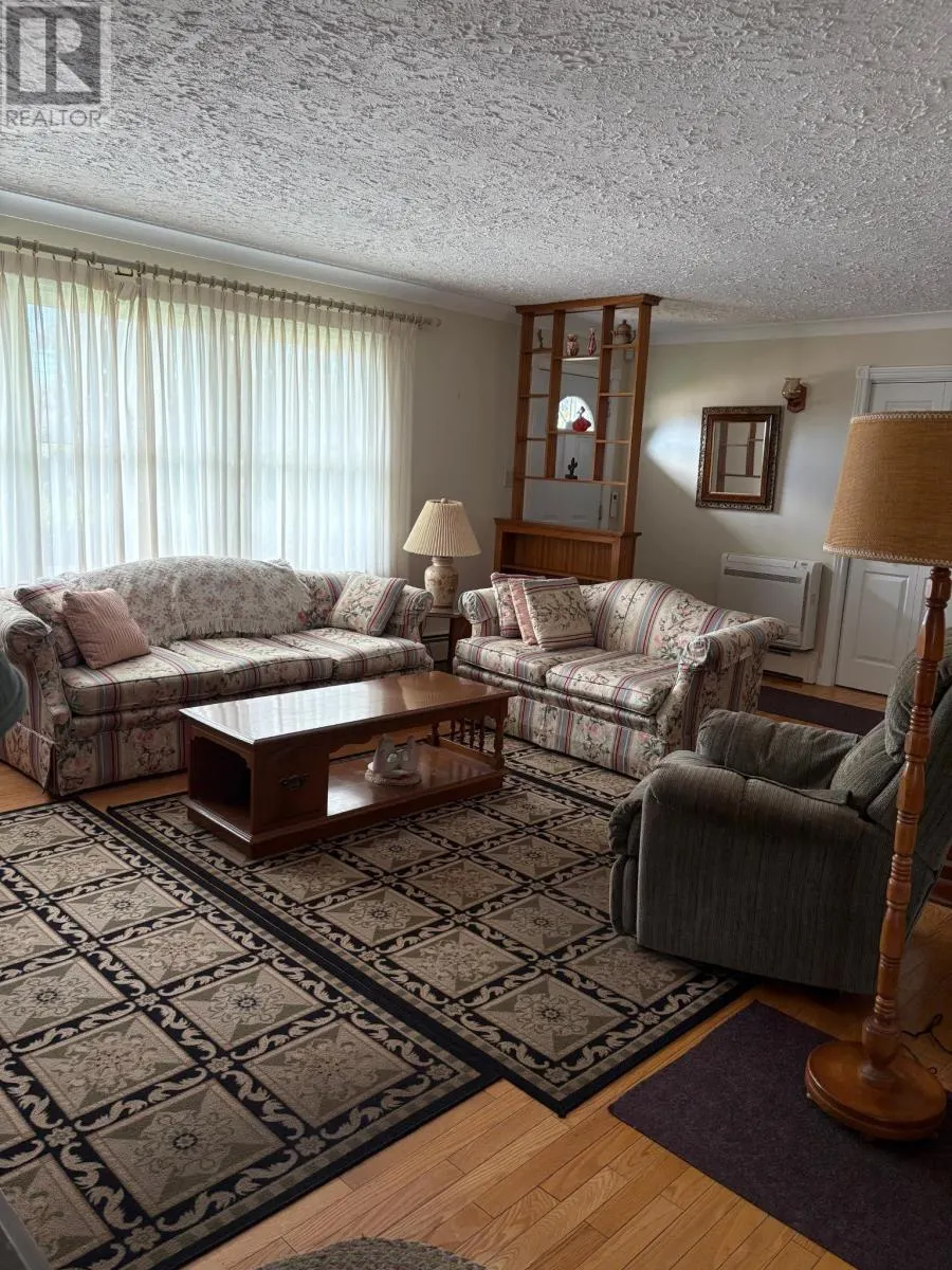 340 North River Road