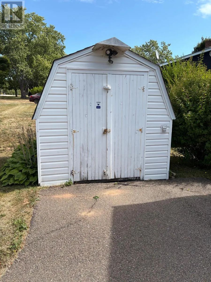 340 North River Road