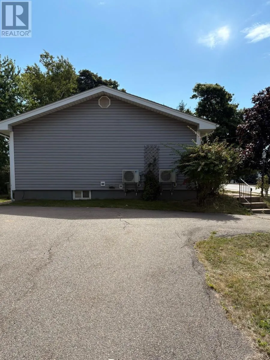 340 North River Road
