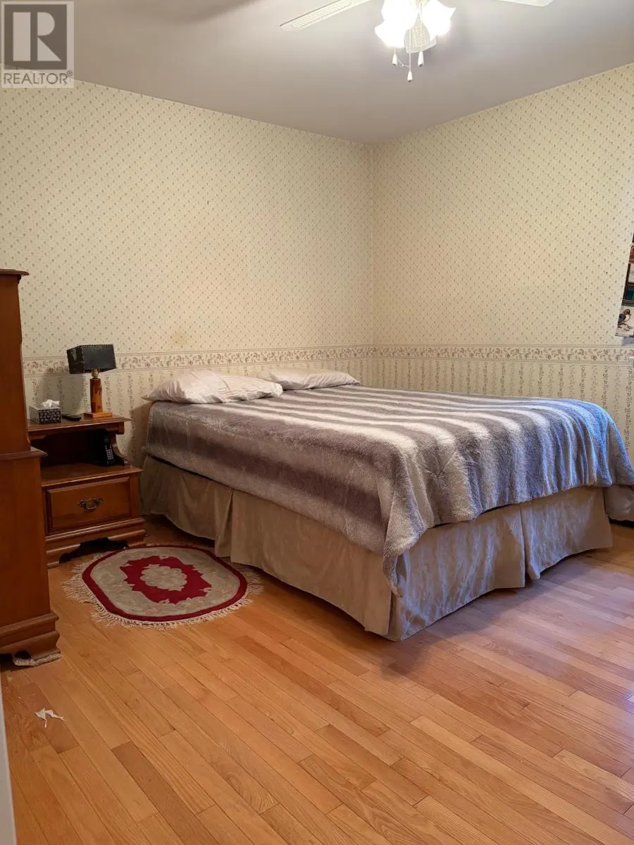 340 North River Road