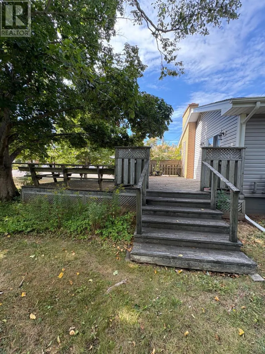 340 North River Road
