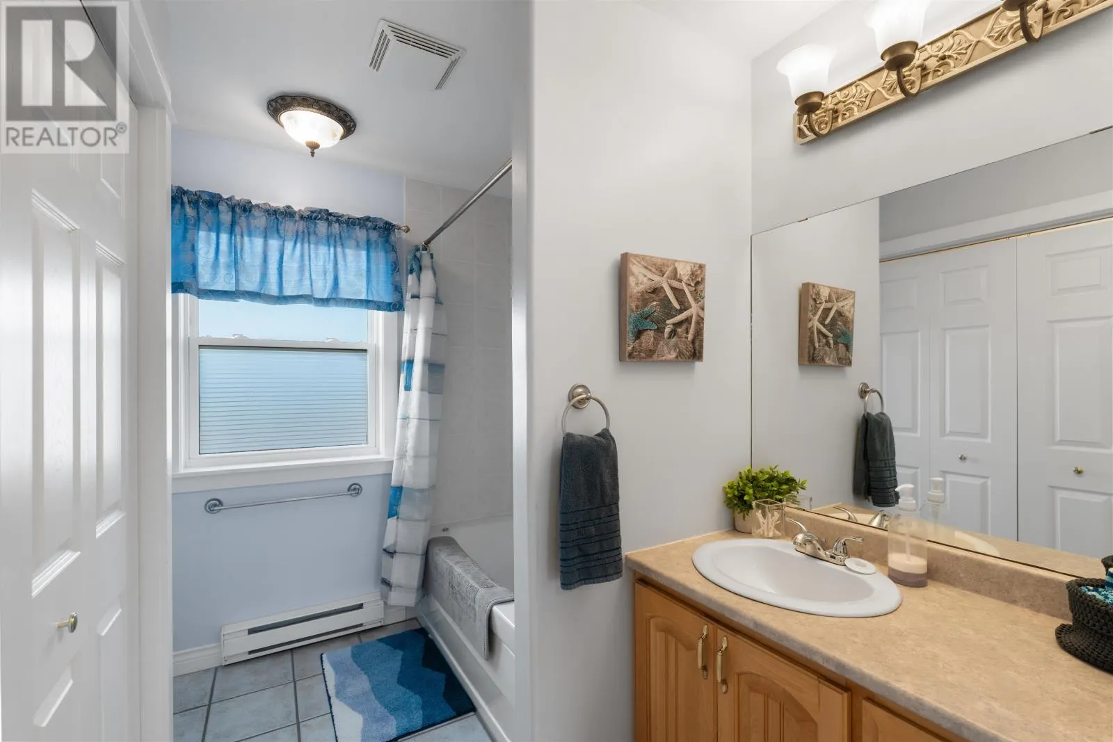 11 Hebrides Lane