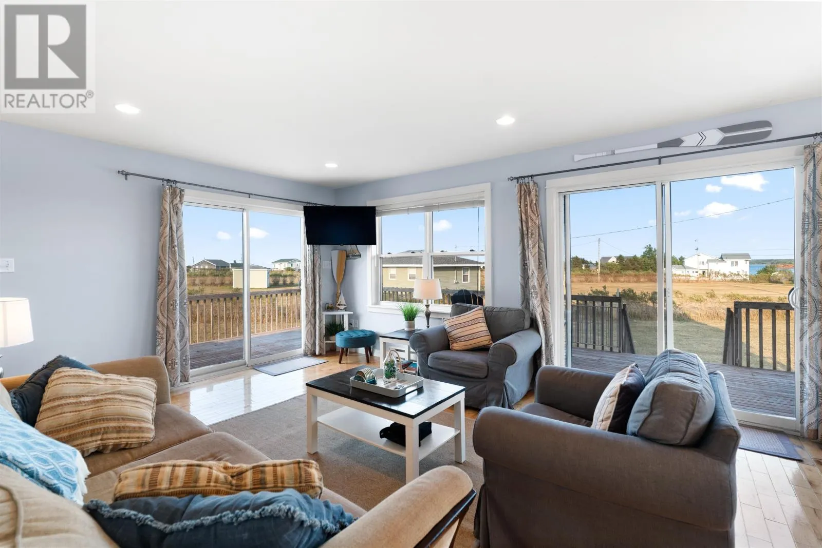 11 Hebrides Lane