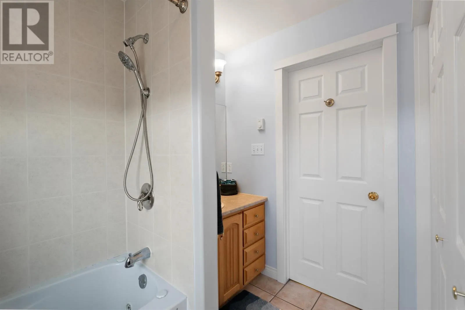 11 Hebrides Lane