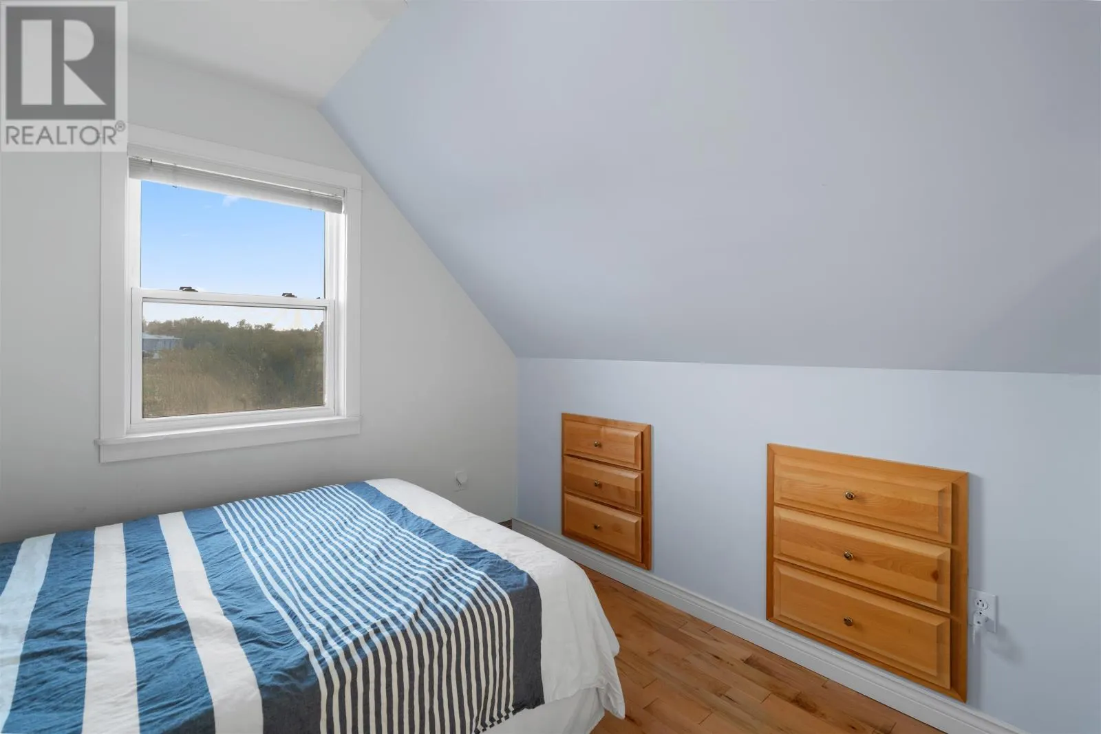 11 Hebrides Lane